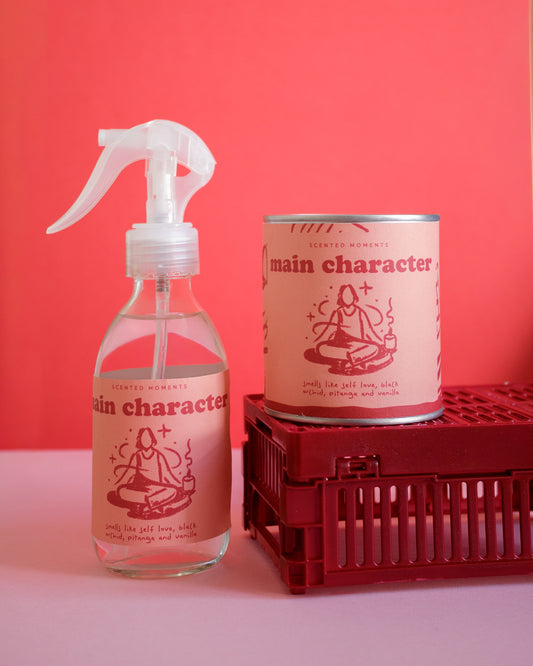 Kit Vela Aromática e Home Spray Main Character